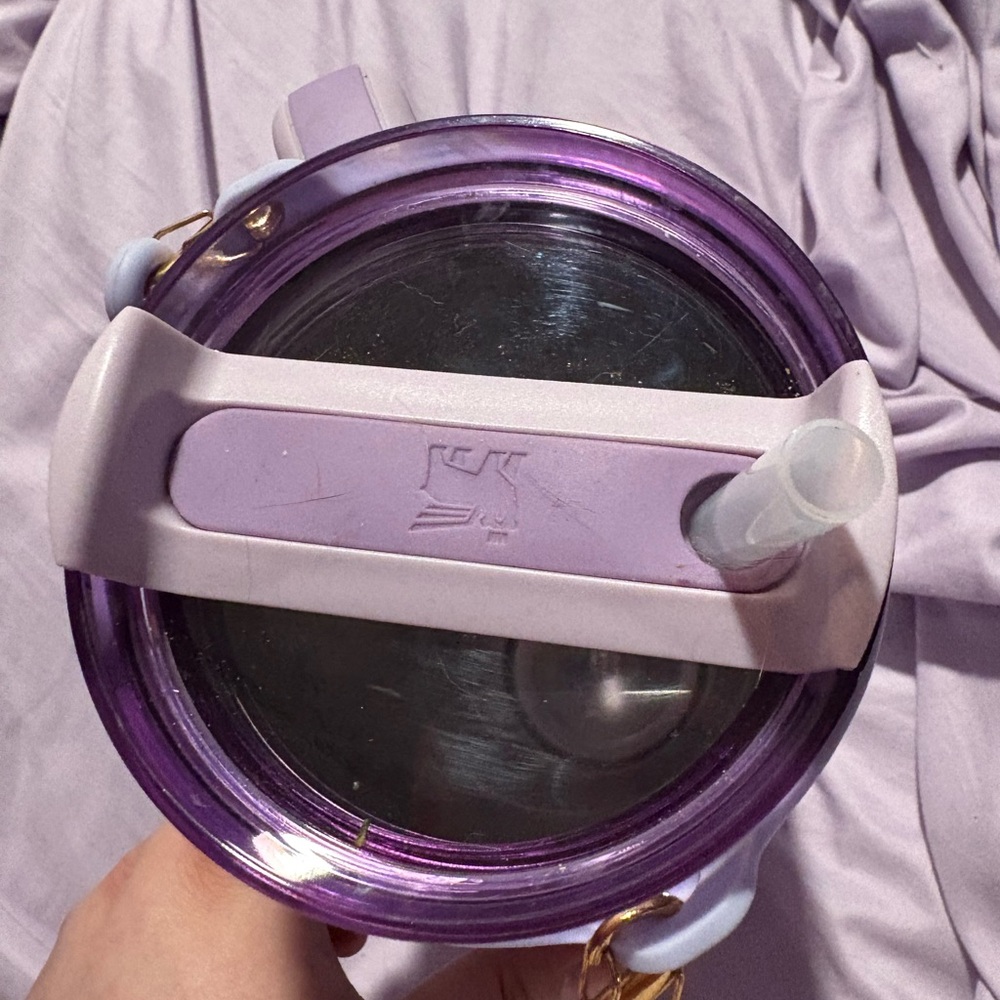 Stanley Purple Tumbler with Handle - Picture 4 of 5